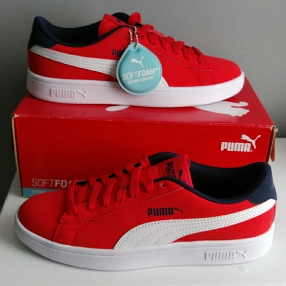 Puma - Picture 2 of 4